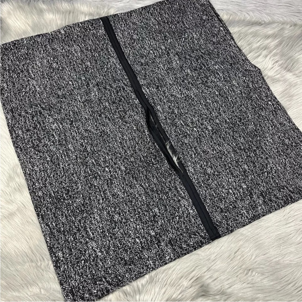 Lululemon Vinyasa Wrap Scarf Running Luon Suited Jacquard Black White